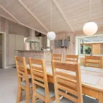 8 Person In Idestrup-by Traum * Bøtø By